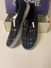 Cherokee Boys shoe size 6. Fenwick. Plaid.