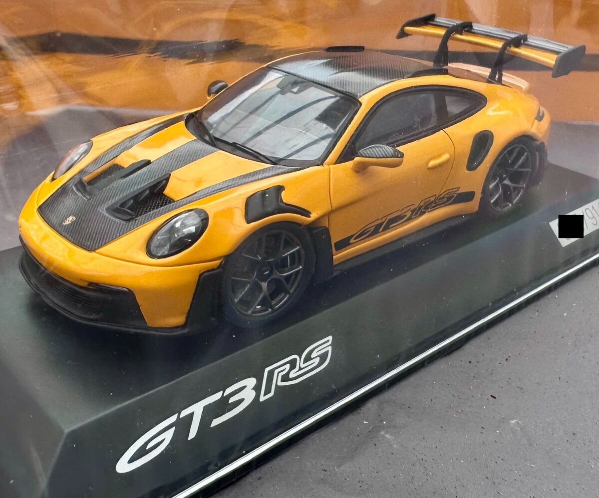 PORSCHE 911 992 GT3 RS 1:43 SPARK COLLECTORS EDITION LIMITED PORSCHE 911 992 GT3 RS 1:43 SPARK COLLECTORS EDITION LIMITED