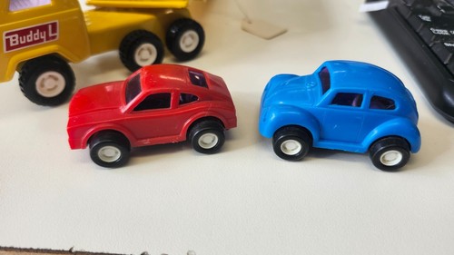 Vintage '70s Buddy L Auto Carrier Metal Truck with 2 Plastic Cars - Picture 5 of 9