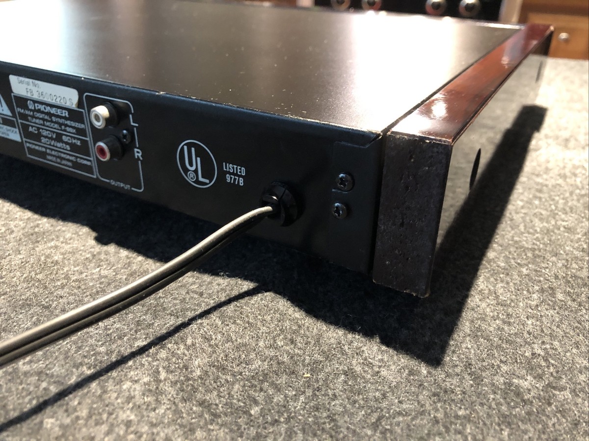 RARE PIONEER F-99X AM/FM DIGITAL SYNTHESIZER TUNER - 1985