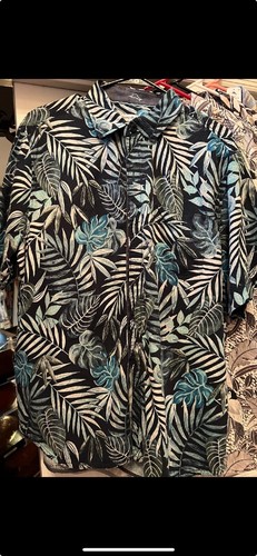 Tommy Bahama Mens SS Caribbean Style Shirt Large Buttom Down  Silk