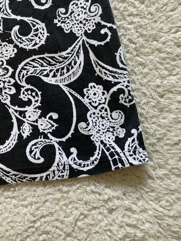 Karen Scott Women Floral Pullover Short Sleeve Blouse Black & White Size M - Image 2 of 4