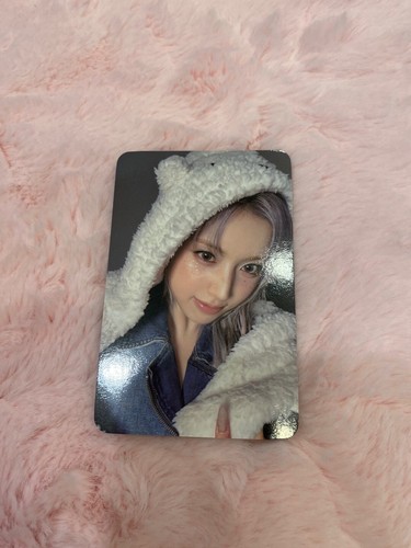 Tarjeta fotográfica JYP NMIXX 4º EP Fe3O4: FORWARD SOUNDWAVE POP-UP STORE evento pob - Imagen 13 de 21