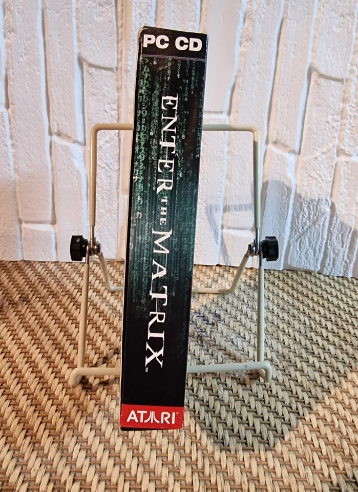 Enter the Matrix Pc Game (2003) - Complete with Original Box and Manual - Image 4 of 4