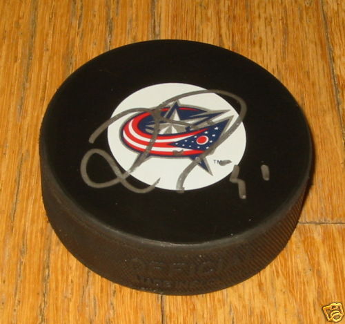 PASCAL LECLAIRE Signed COLUMBUS BLUE JACKETS Logo Puck - Picture 1 of 1