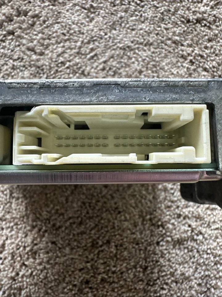 Amplificador premium de radio amplificador JBL 2021-2023 Toyota Highlander OEM 86280-0E340 Foto 3 de 4