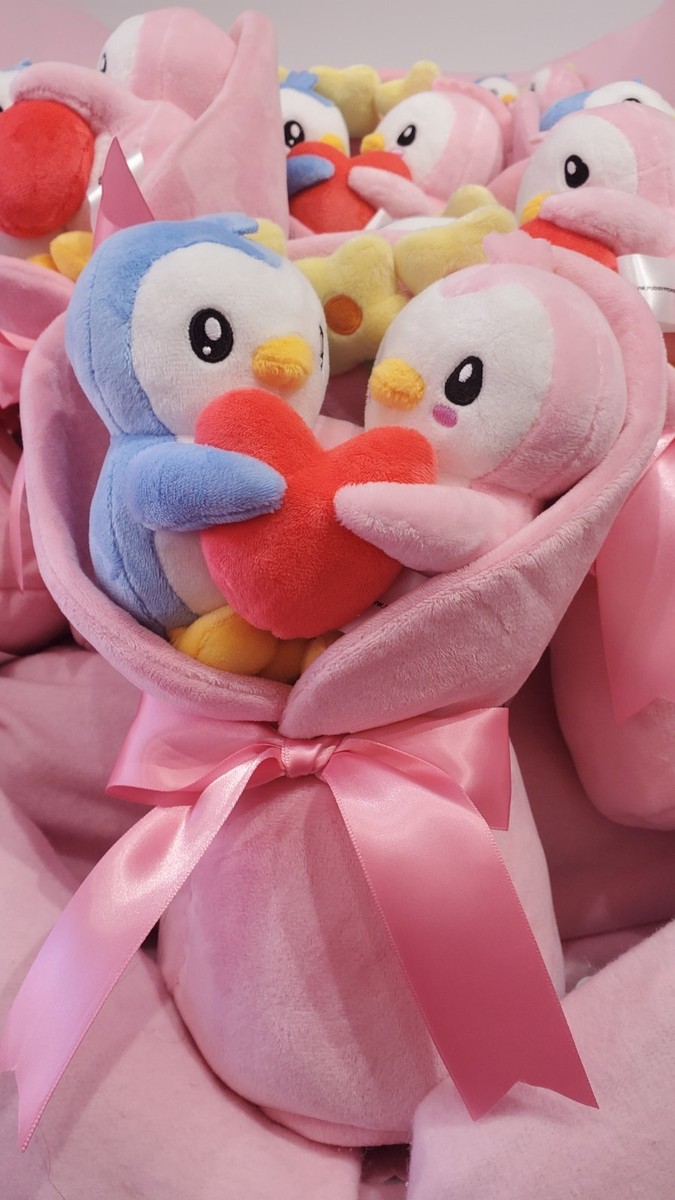 Pudgy Penguins Plush Bouquet Paxton & Polly Valentine's Day