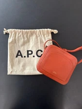 A.P.C. Woman Leather Shoulder Bag Louisette Brown Limited Edition Style Refined