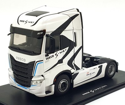 Eligor Modell-LKW 116767 - Iveco Tracteur S Way - weiß
