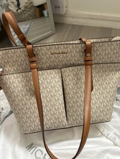 Michael kors tote bag medium sized