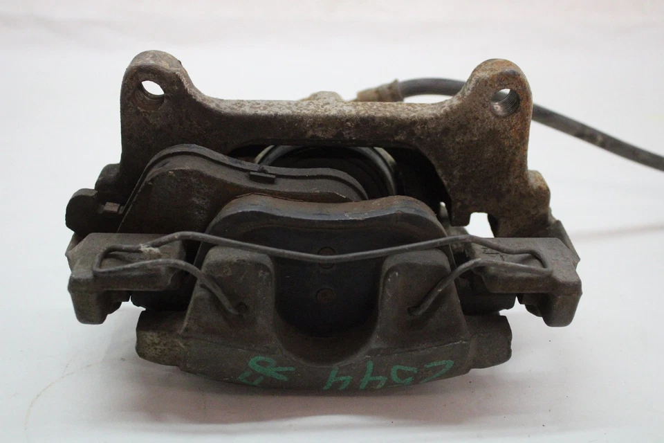 Pinza de freno delantera derecha VW PASSAT 2014 OEM 12 13 14 Foto 2 de 4