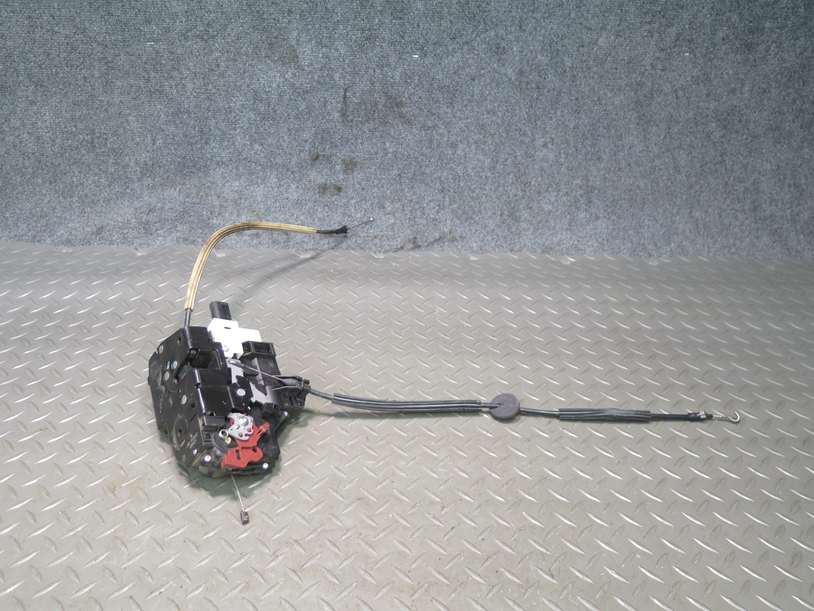 2006-2012 BENTLEY CONTINENTAL FLYING SPUR FRONT RIGHT DOOR LOCK LATCH ACTUATOR