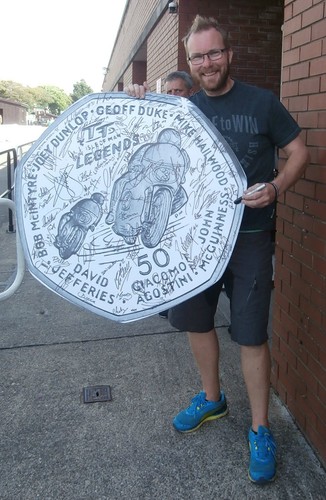 GIANT ISLE OF MAN TT 50p SIGNED BY OVER 70 INC McGUINNESS DUNLOP ANSTEY McCALLEN - Picture 3 of 9