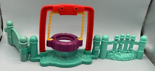 Fisher Price Little People Spielplatz Reifenschaukel plus Zaun 2003 O73 - Bild 2 von 3
