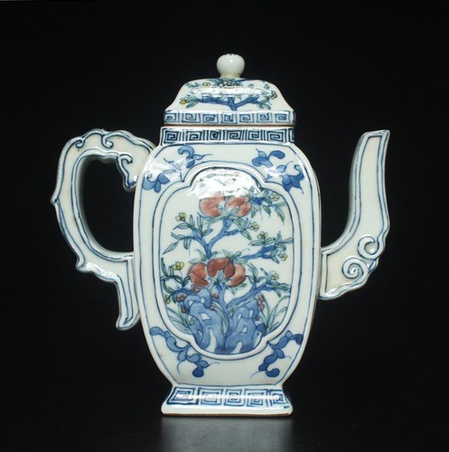 Signed Old Chinese Blue & White Porcelain Teapot w/peach - Picture 3 of 12