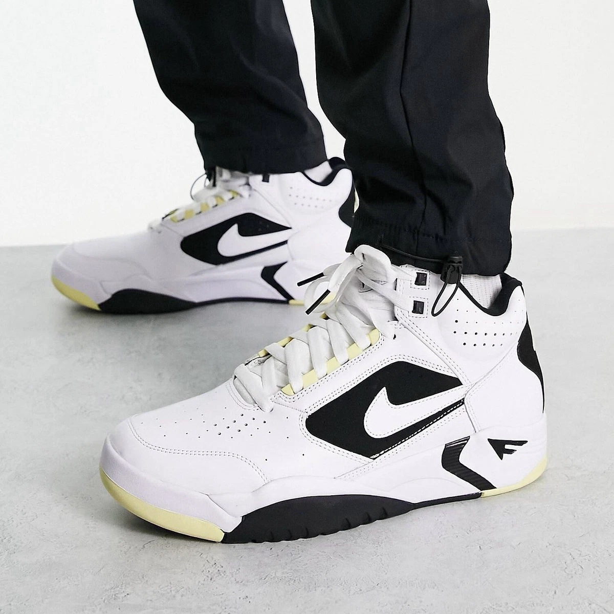 Preços baixos em Nike Flight Lite 15 White | eBay