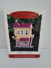 Hallmark Keepsakes 1994 NEIGHBORHOOD DRUGSTORE Nostalgic Houses and Shops #11
