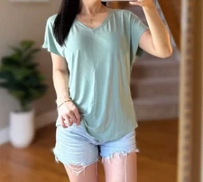 32 Degrees Cool Women's Soft Luxe V-Neck Top Green Sz S , M Modal Blend Stretch