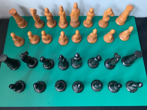 Vintage chess pieces. - Picture 16 of 22