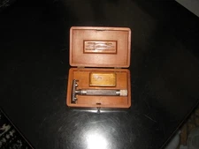 VINTAGE GELLETTE  GUM WOOD BIG FELLOW RAZOR SET, 1920 or before