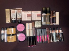 Revolution makeup 32 Piece Lot