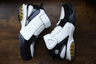 Size 11.5 - 2005 Allen Iverson Reebok Answer 9 IX Pump Black White
