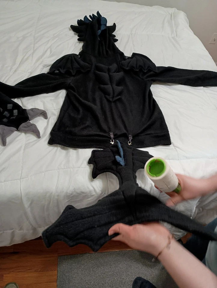 How to Train Your Dragon Toothless hoodie handmade size Large with claws - Image 2 of 4