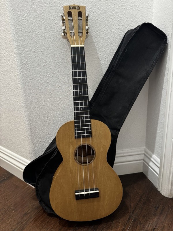 Mahalo MK1 Soprano Ukulele 4-String Mahogany Natural Finish w/ Bag