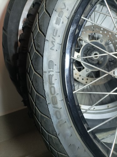 cerchi a raggi gs 1200 04-12 e pneumatici Dunlop Mutant - Foto 14 di 19