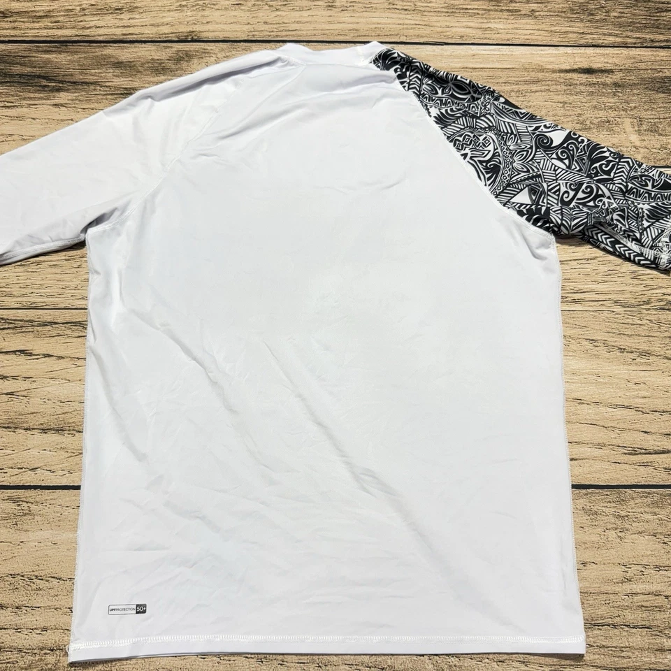 Camisa masculina Quiksilver Rash Guard 3XL branca preta havaiana sol surf praia natação - Imagem 4 de 4