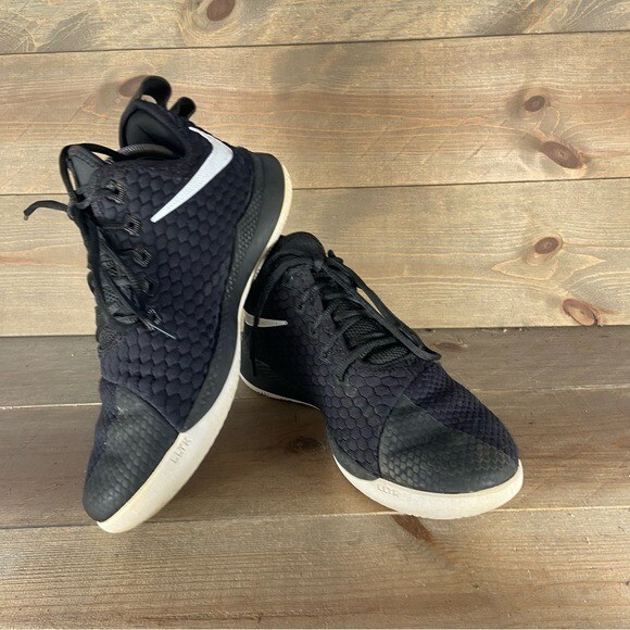 Nike Lebron witness 3 Mens size 8 shoes black athletic