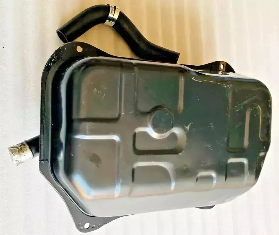 Suitable For Suzuki SJ 413 Samurai Fuel Petrol Gas Fuel Tank With Hose Pipe - Image 4 of 4