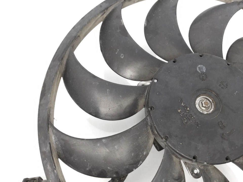 Nissan 370Z 2009-2014 ventilador de radiador de pasajero y conjunto de motor Foto 4 de 4