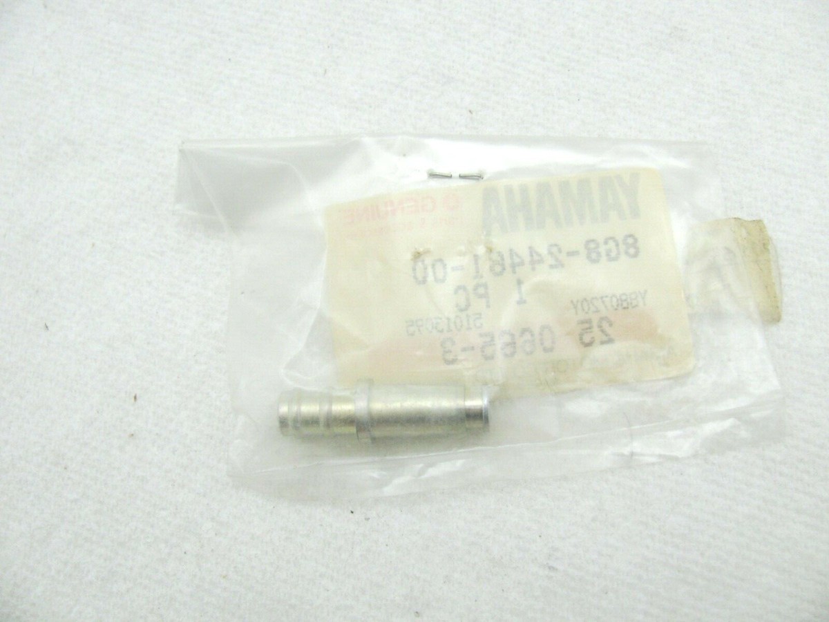 【myu_.】 Yamaha OEM Crankcase Breather Fitting Pipe Joint 8G8-24461