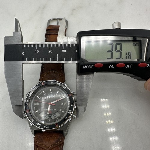 Timex Chronograph Water Resistant Watch Brown Leather Band, New Battery - Picture 11 of 17