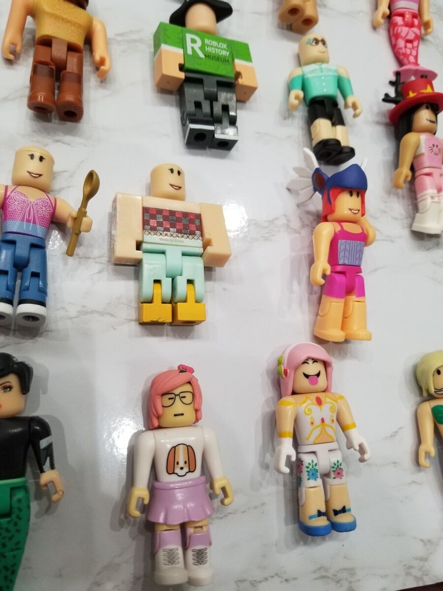 Toy Lot Of Minecraft and Roblox figures