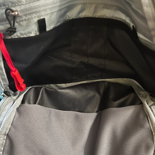 Osprey Quasar Rucksack 26L Commuter Tasche Laptop Grau Schule Outdoor Reise Neu - Bild 5 von 15
