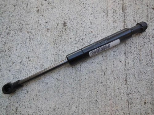 Panneaux capots Stabilus pour capot d'automobile