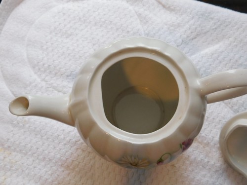 Vintage Royal Oak Teapot Pink Roses Yellow Daisy Floral Pattern - Picture 7 of 8