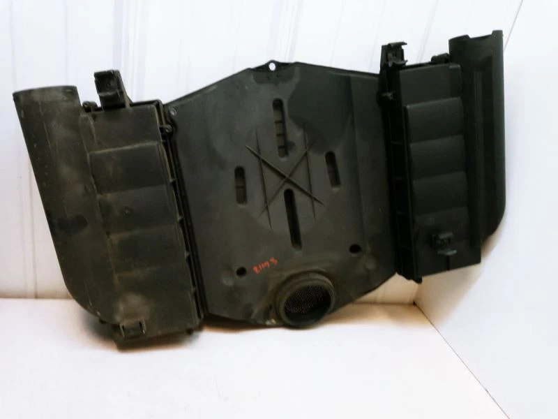 2003-2006 MERCEDES BENZ CLK500 ENGINE COVER AIR CLEANER ASSEMBLY OEM  - Image 3 of 4