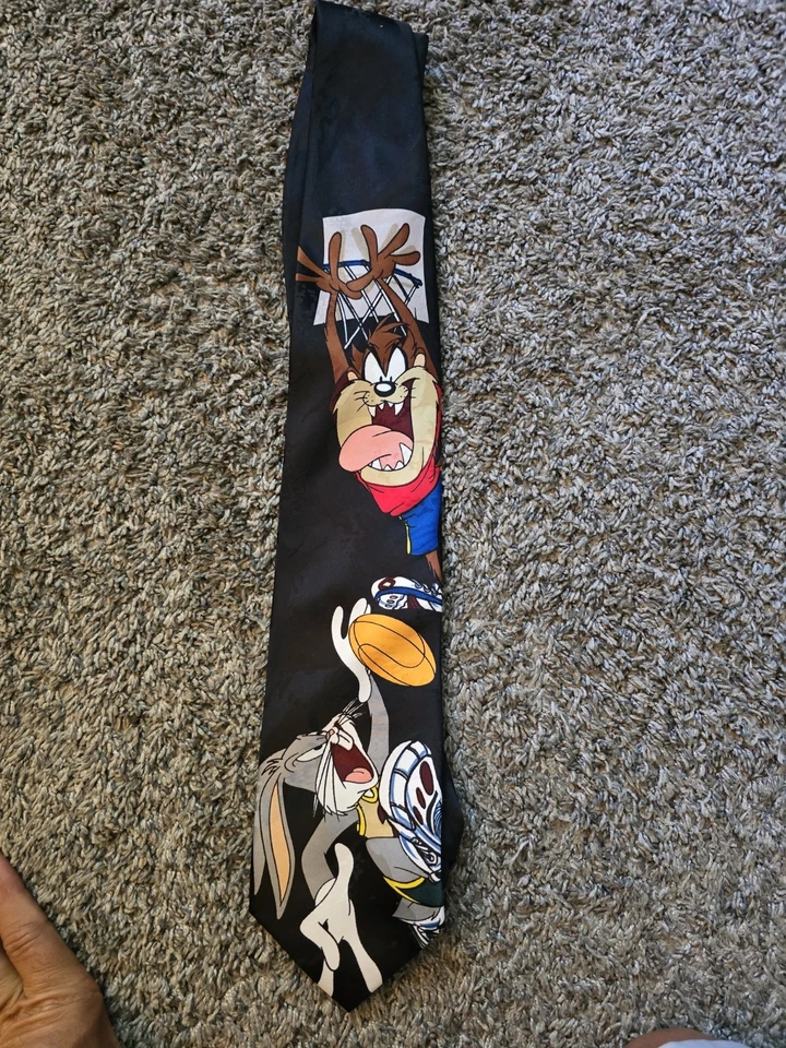Lote de 2 corazones de baloncesto Looney Tunes Mania Ties Bugs Bunny Taz Piolín 1995... Foto 2 de 4
