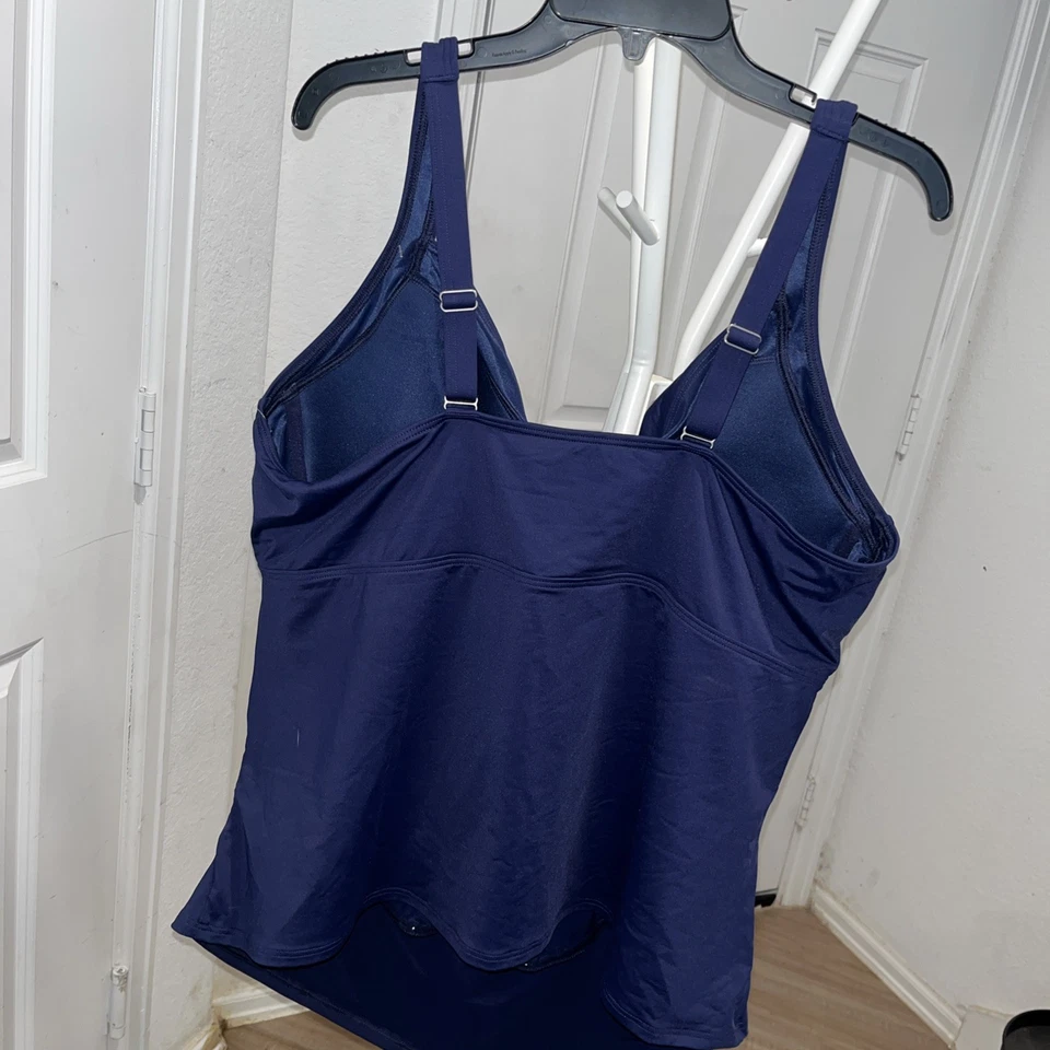 Camiseta de natación Lands End Tankini para mujer Plus 24W UW azul polk estampado de puntos A Foto 3 de 4