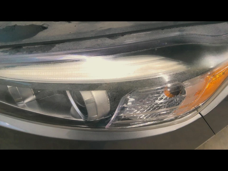 Conjunto de faros izquierdos usados se adapta a: Kia Sorento 2017 bombilla halógena tipo acento LED Foto 2 de 4