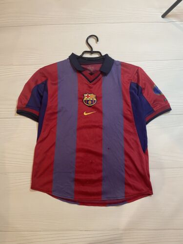 Vintage Barcelona 2000/2001 Heimfußball Y2k T-Shirt Fußball YXL rot blau Farbe