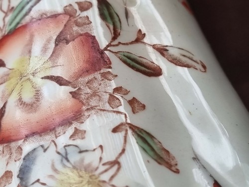 Jarra china de 8" de alto estilo victoriano floral sobre blanco - Imagen 11 de 12
