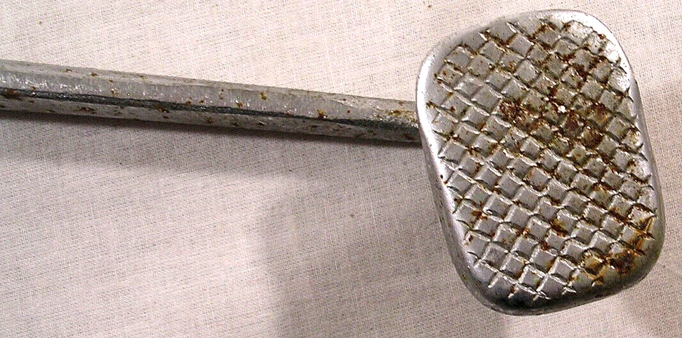 1981 Suzuki GS450T GS 450 Twin S398. rear brake pedal - Image 3 of 4