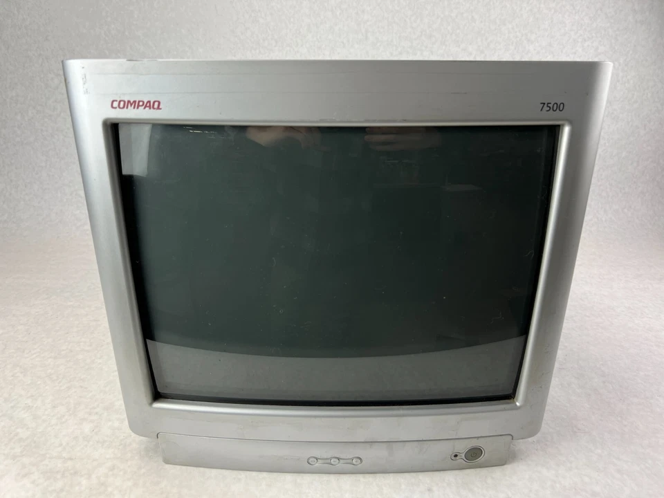 HP Compaq CV7500 17" Color Monitor 262243-339 1024x768 @85Hz NO STAND - Image 4 of 4