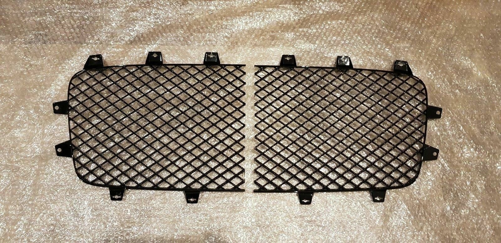 Bentley Bentayga Black Radiator Grill Set