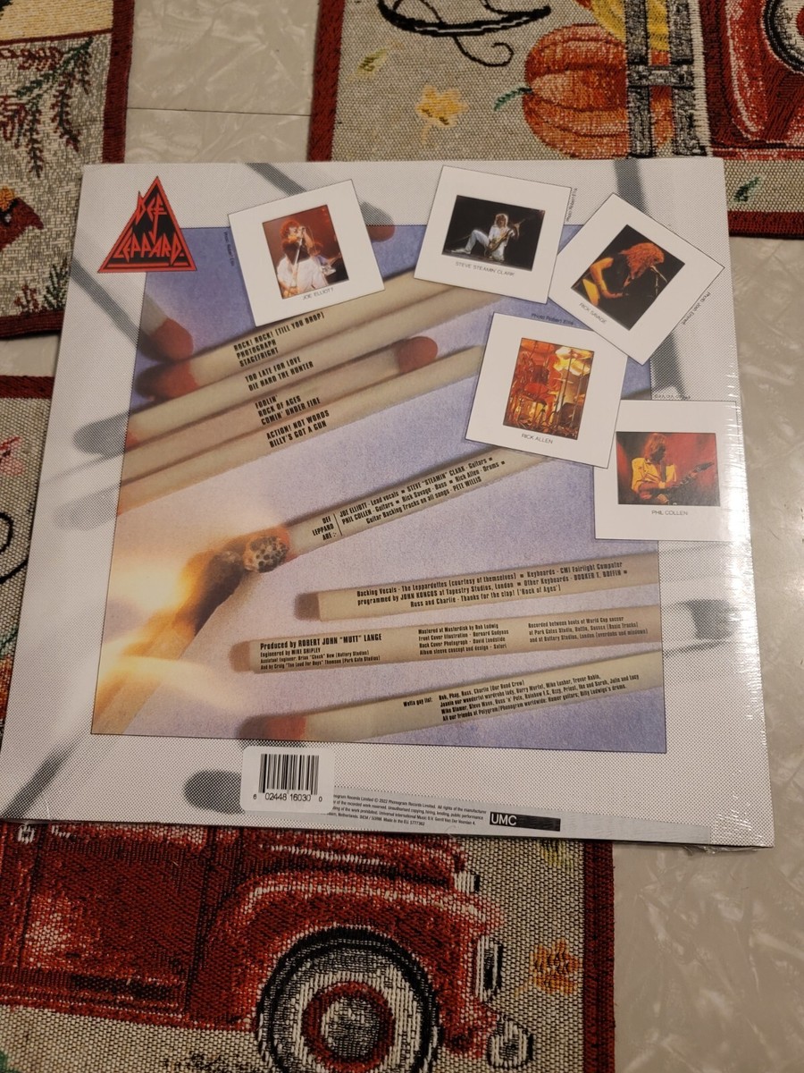Def Leppard – Pyromania Vinyl LP with Vinyl Slip Mat – UMC