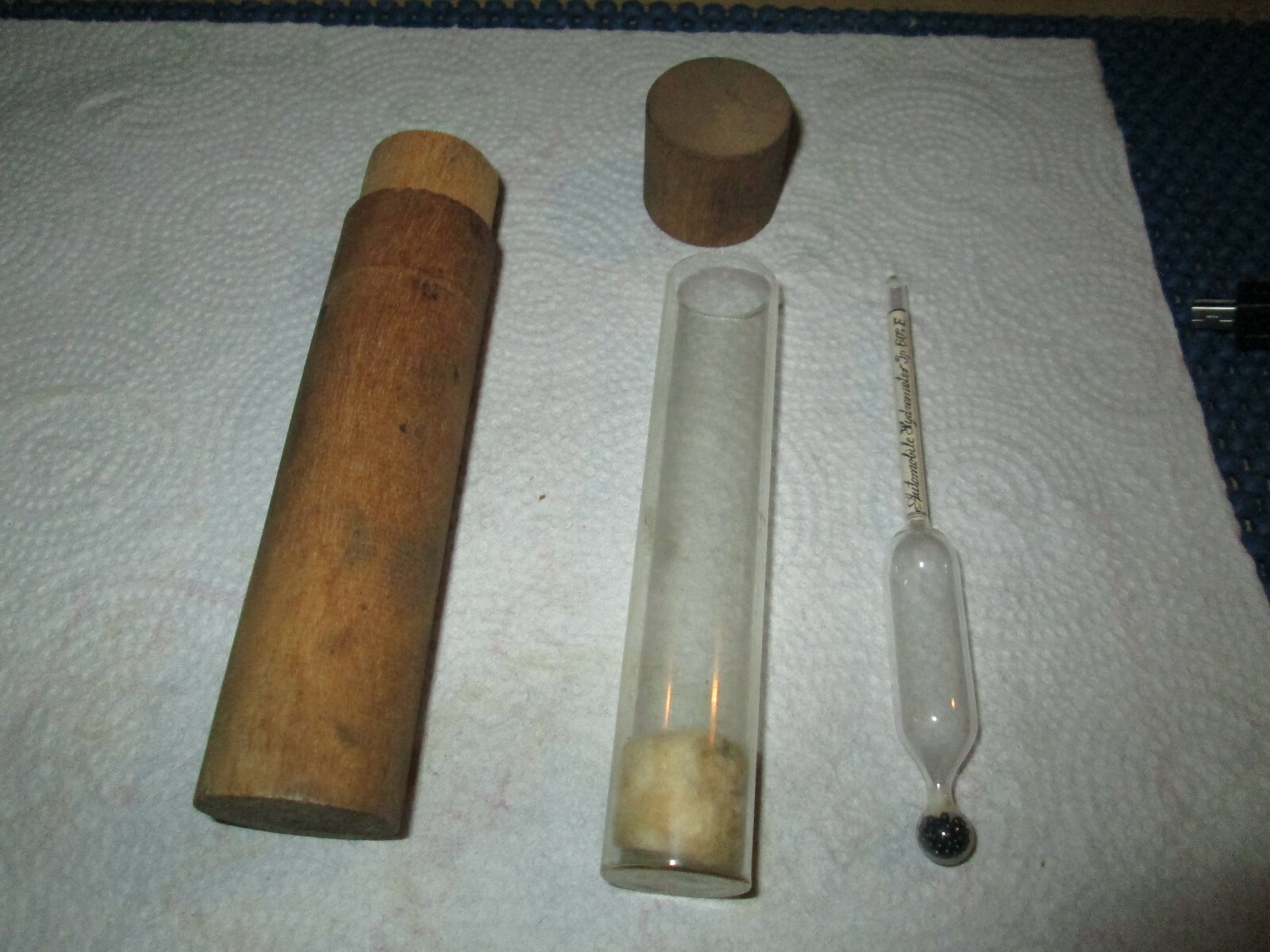 VINTAGE AUTOMOBILE HYDROMETER SYRINGE/BATTERY TESTER + ORIGINAL WOODEN